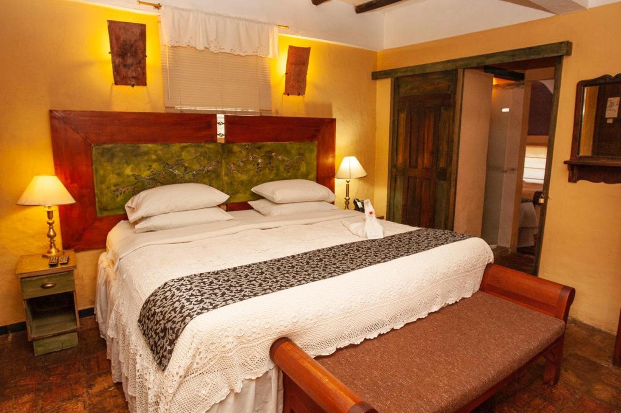 Hotel La Posada De San Antonio Вилья-де-Лейва Экстерьер фото